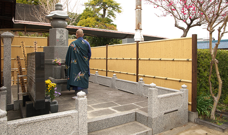 住職とお墓